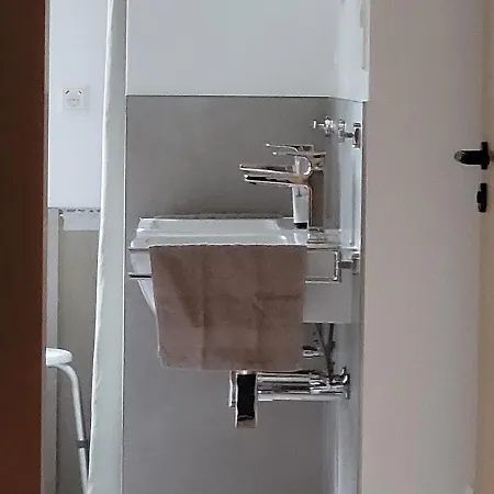 I24rooms - Gaestezimmer Mit Eigenem Garten Apartment